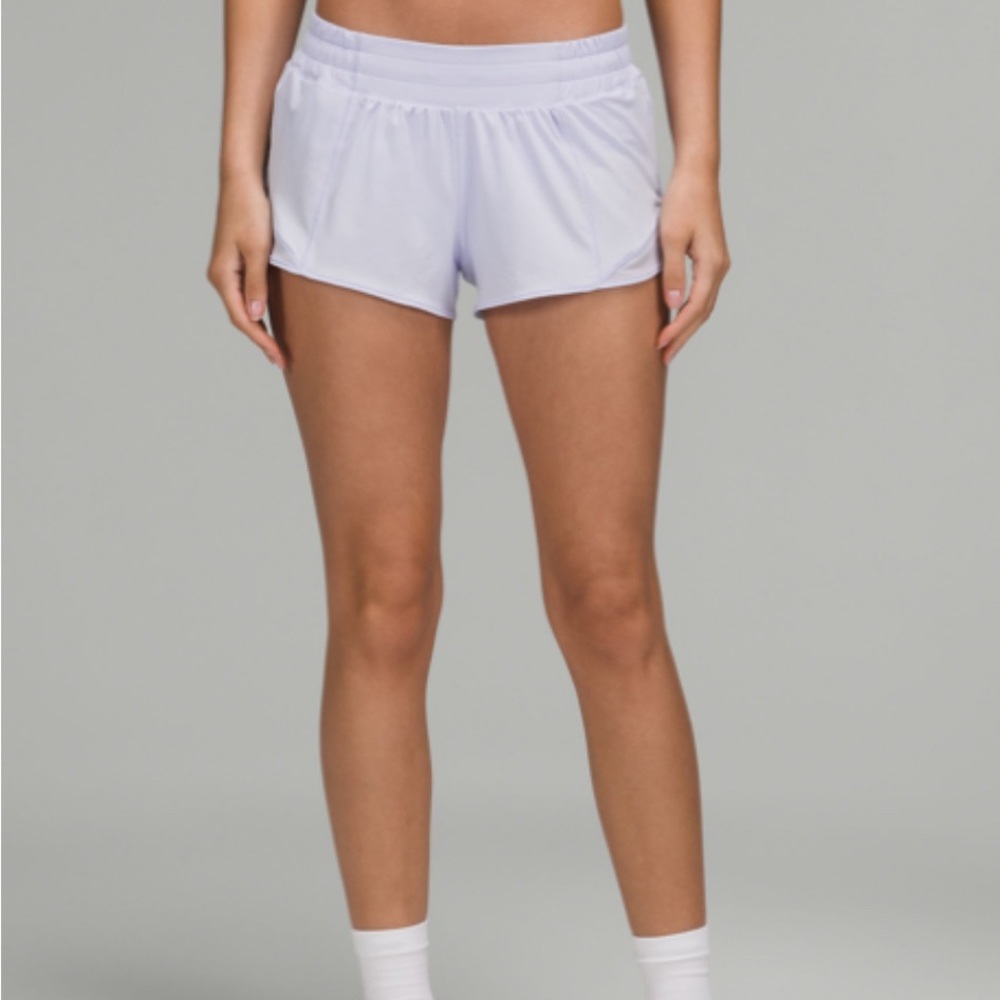 Lululemon Hotty Hot Low-Rise Lined Short 2.5"